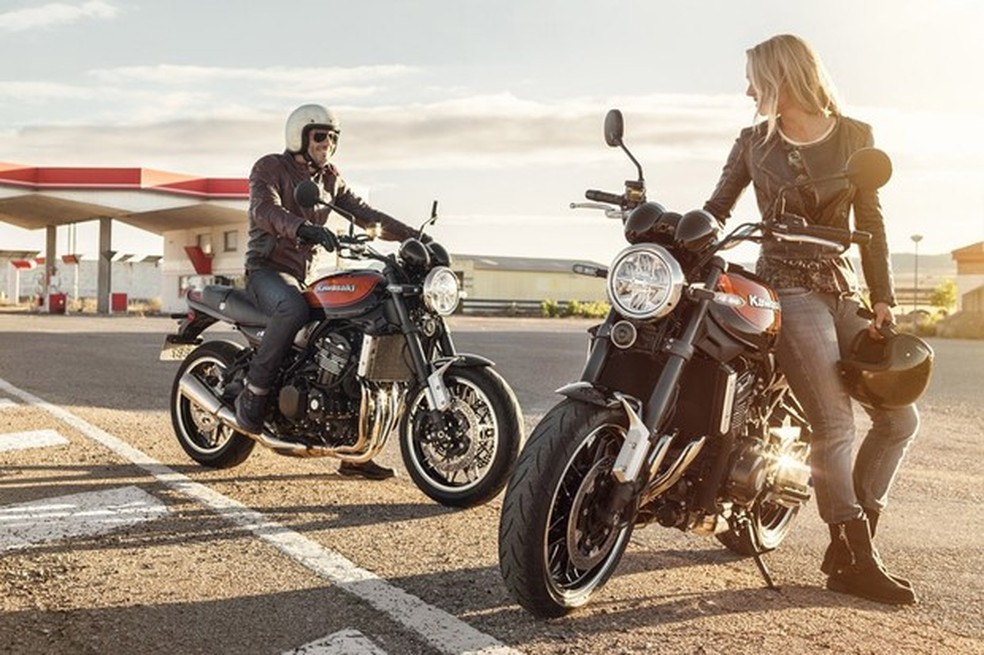 Kawasaki Apresenta Naked Z Rs