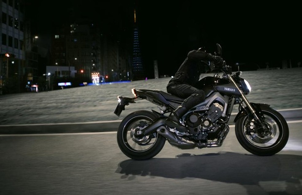 Amizade Bruta Aceleramos A Naked Yamaha Mt Que Parte De R