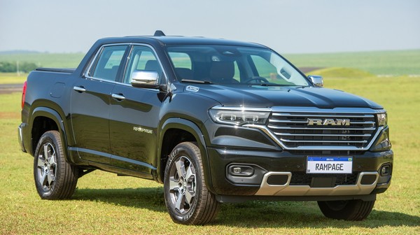 12 carros novos que estão à venda com descontos de até R$ 100 mil