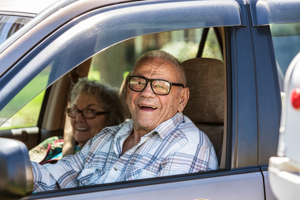 Idade avançada coloca idosos em grupo de risco para os bancos e instituições financeiras — Foto: Getty Images/Autoesporte