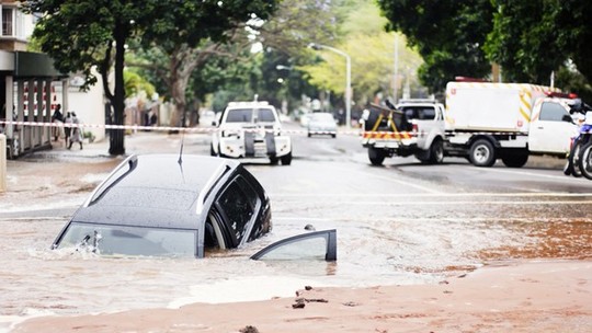 Enchente: saiba o que fazer com o seu carro antes, durante e depois de ter passado por um alagamento