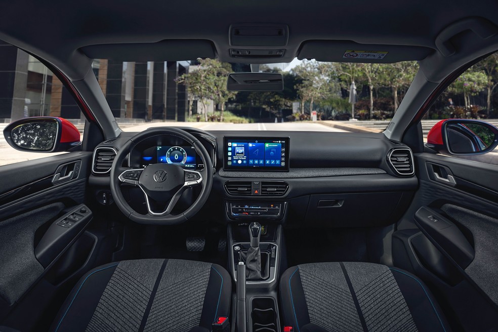 Para uma versão intermediária, o Volkswagen Tera Comfort tem bons equipamentos — Foto: Divulgação