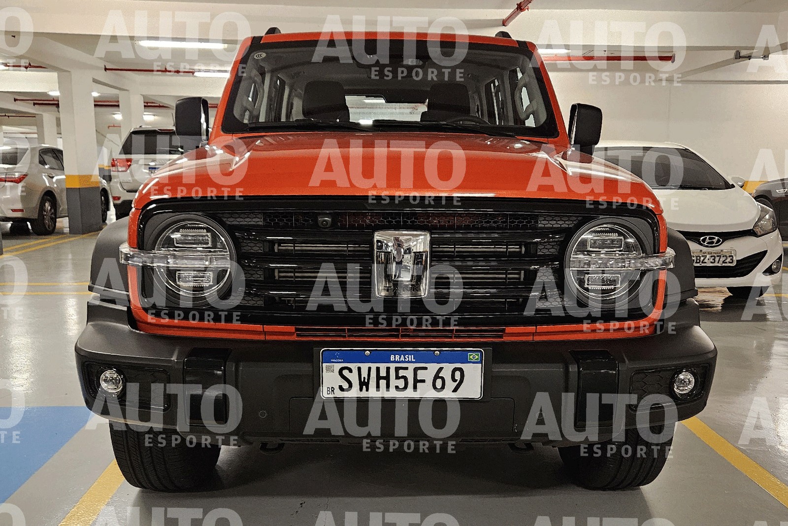 Flagra do GWM Tank 300 no Brasil — Foto: Eduardo Falkenburg/Auto News Brasil