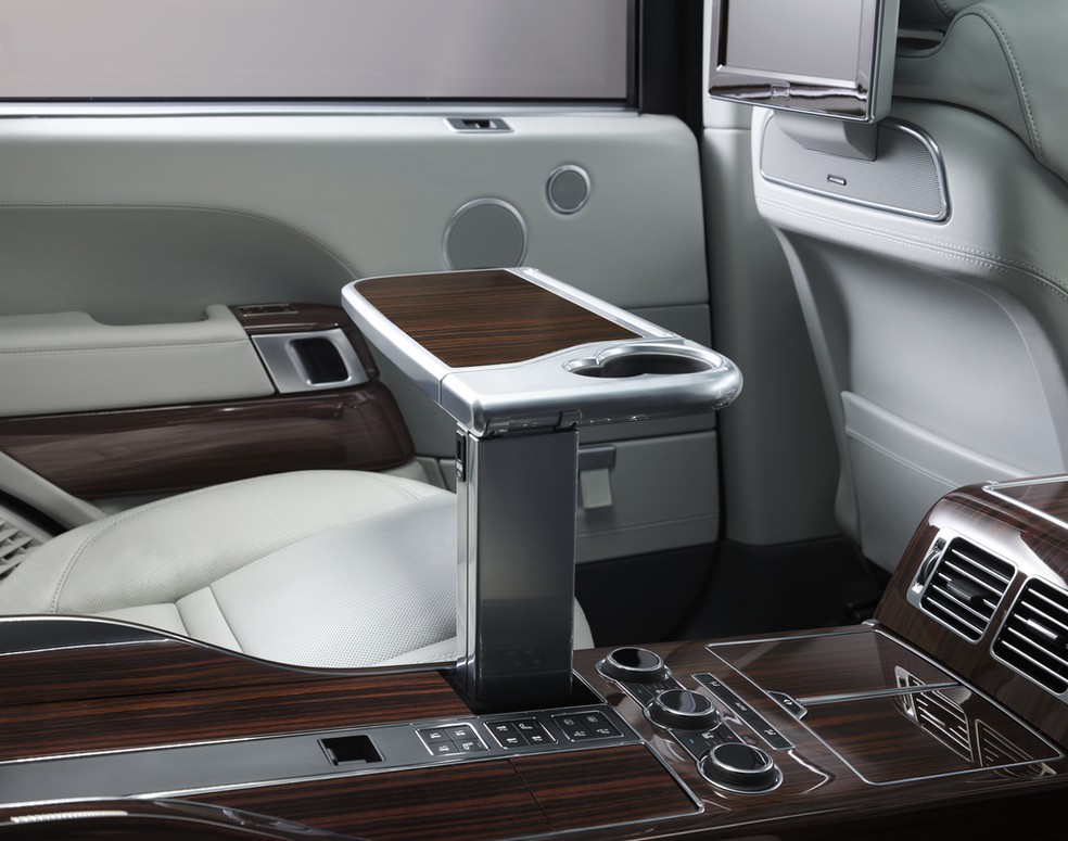Interior do Range Rover SVAutobiography — Foto: Divulgação