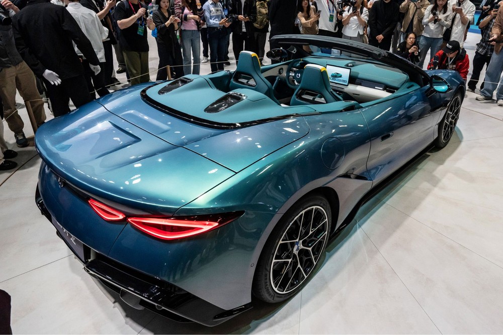 Denza Z: novo carro do 007 é conversível elétrico de 1.014 cv e vem ao ...