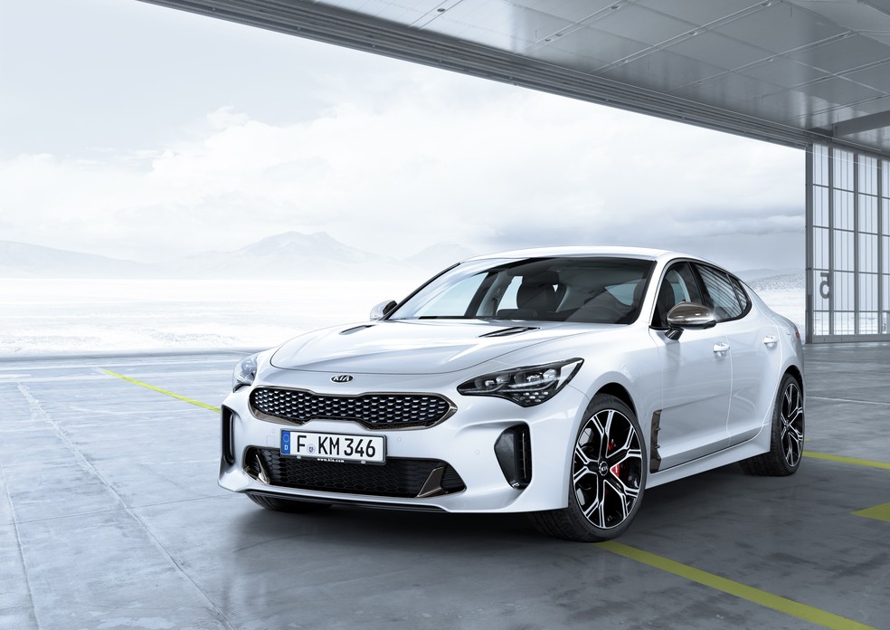 Kia Stinger GT: chega de show room; eu quero a pista mais próxima (Foto: Divulgação) — Foto: Auto Esporte