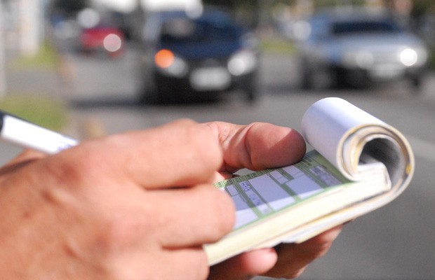 Veja como consultar as multas de um carro pela placa