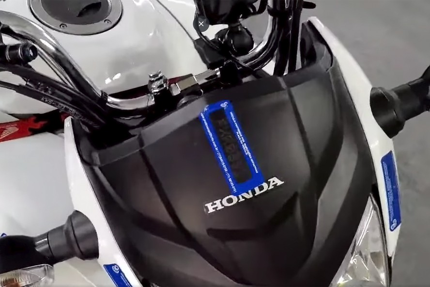 Vacina antifurto aplicada em moto