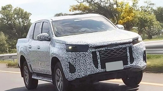Flagra: nova Toyota Hilux terá design com receita da S10 e versão híbrida