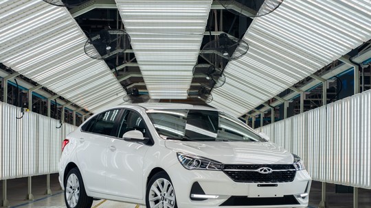 Chery Arrizo 5 tem recall por falha no marcador de combustível