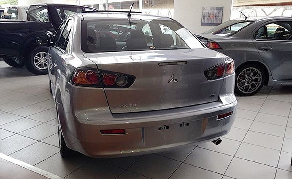 Mitsubishi Lancer GT em concessionária de São Paulo (Foto: Auto News Brasil) — Foto: Auto Esporte