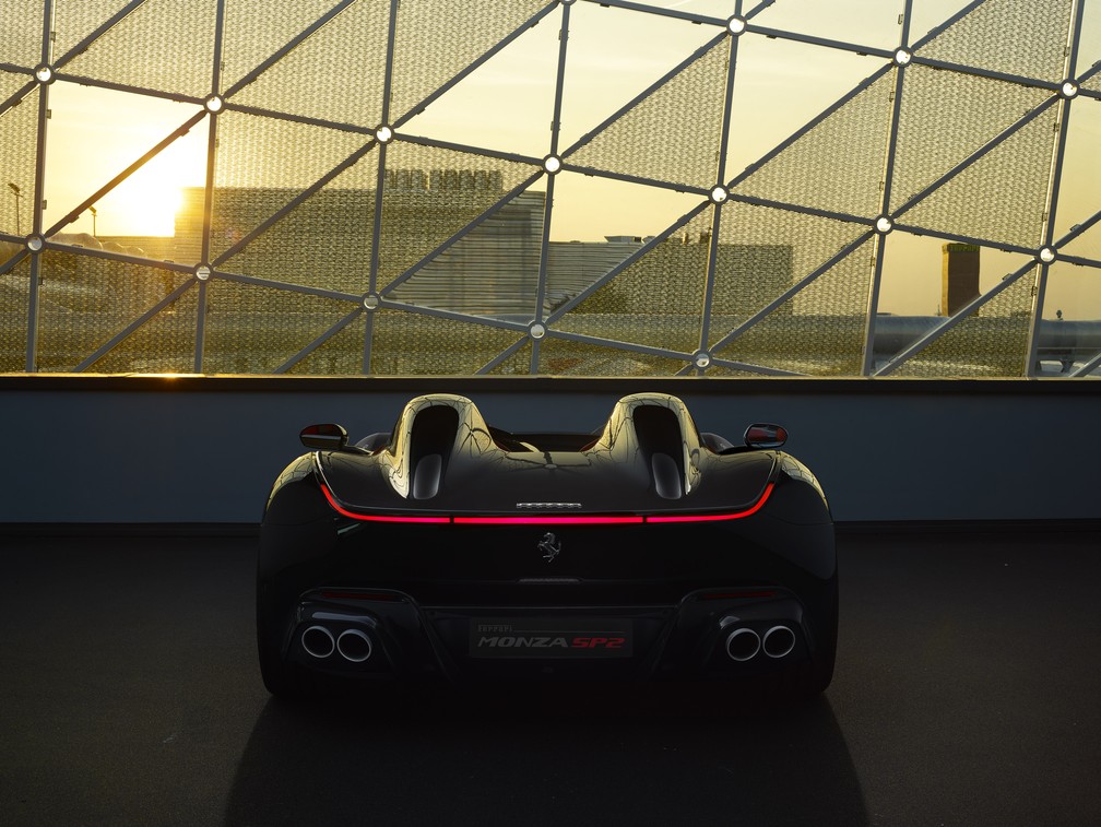 Ferrari Monza SP2 — Foto: Ferrari/Divulgação