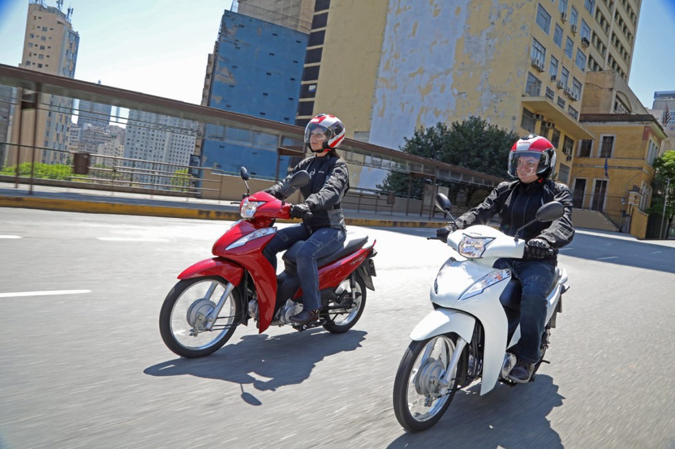 Honda Biz é a scooter a combustão mais barata do Brasil — Foto: Divulgação