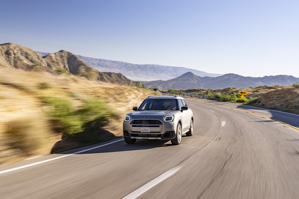 Mini Countryman terá versão a combustão, vendida como de entrada,desembarcando no Brasil em 2025 — Foto: Divulgação