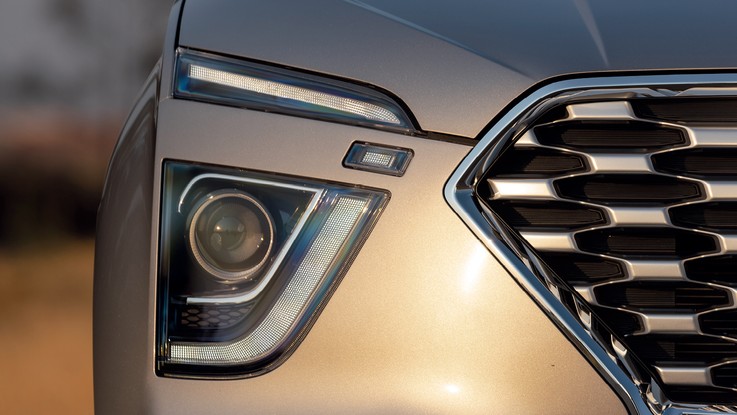 Hyundai Creta 2022 - As luzes diurnas são de LED, mas os faróis têm projetores