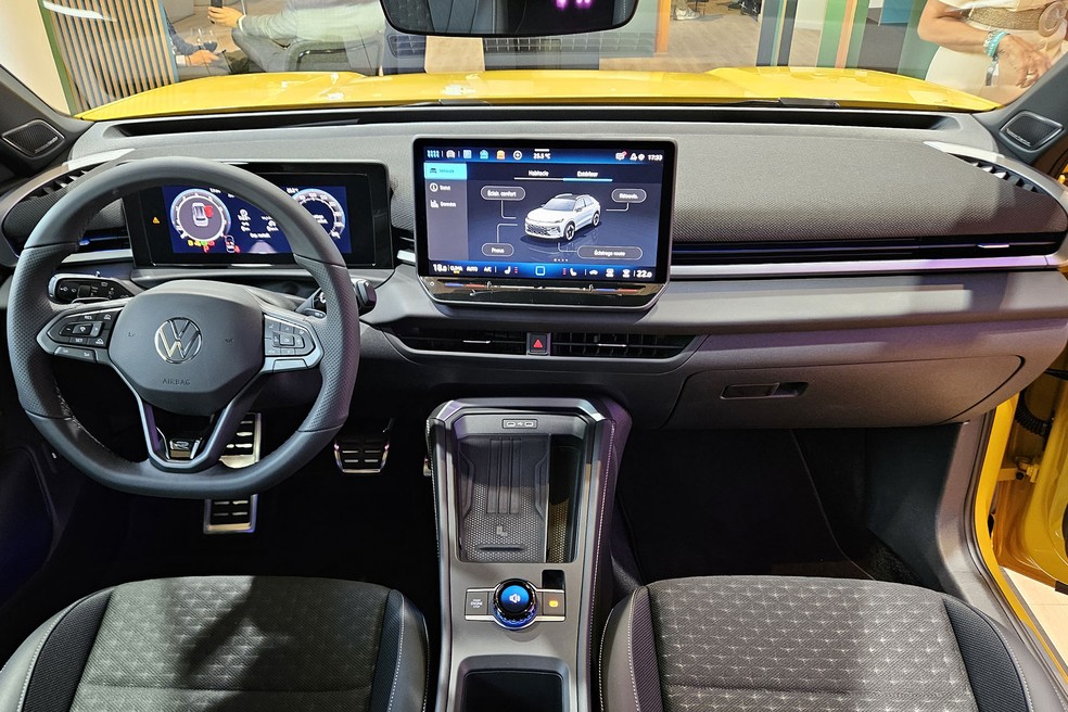 Painel do Volkswagen T-Roc europeu deve ser aproveitado com poucas mudanças na versão nacional do Projeto Saga — Foto: Leonardo Felix/Auto News Brasil