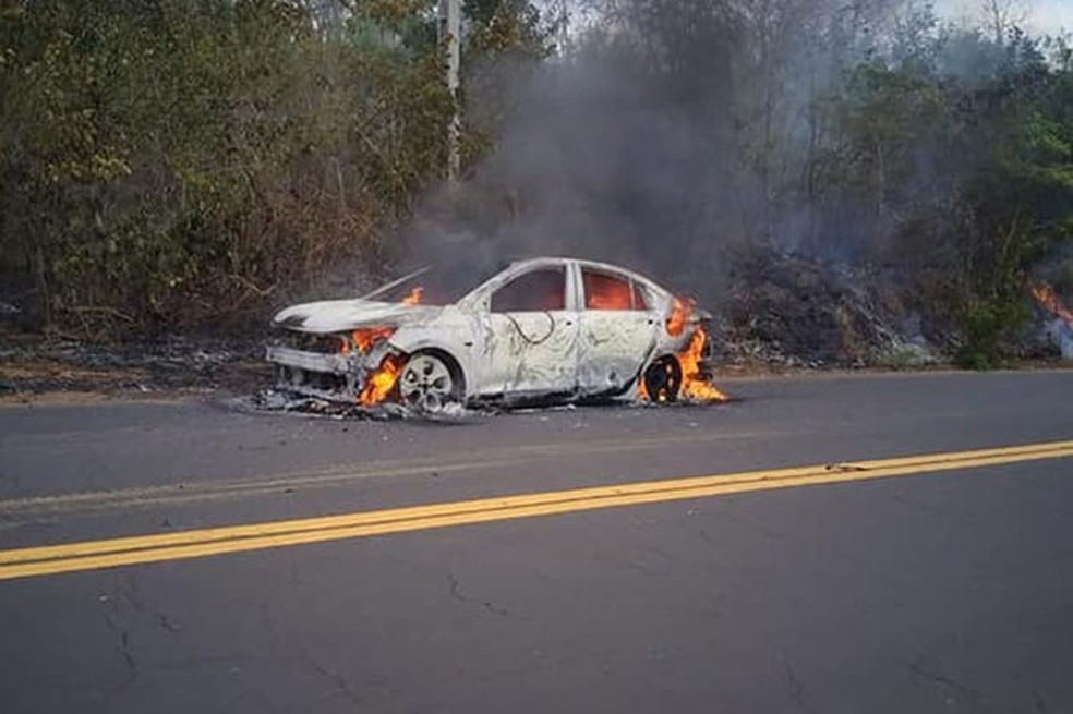Chevrolet Onix Plus pega fogo no Maranhão (Foto: Notícias com Maritonio Dantas) — Foto: Auto Esporte