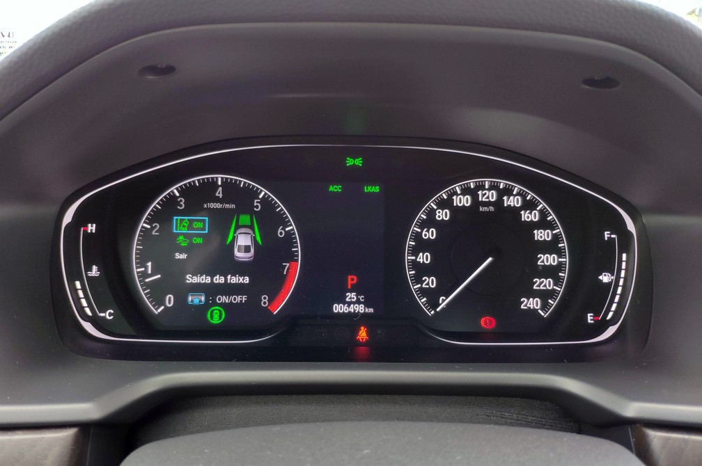Quadro de instrumentos digital do Honda Accord 2019 — Foto: André Paixão/G1
