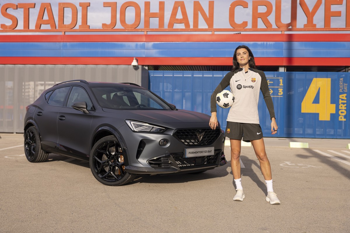 Con Putellas, los jugadores del Barcelona reciben coches patrocinados |  Entretenimiento