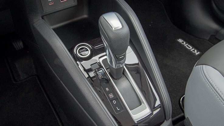Nissan Kicks - CVT vai bem no dia a dia, mas falta força em arrancadas