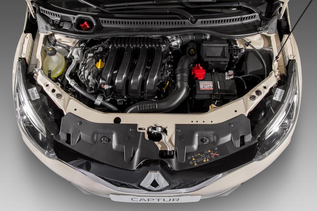 Renault Captur 2.0 — Foto: Divulgação
