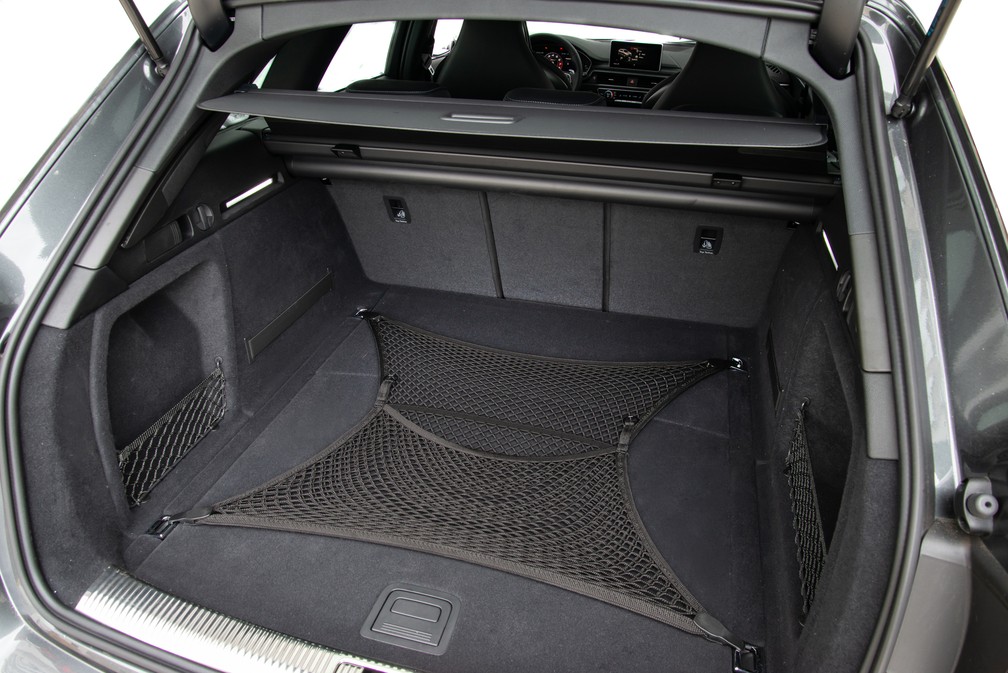Porta-malas da Audi RS 4  — Foto: Divulgação