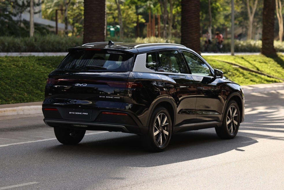 BYD Song Pro recebeu atualizações no visual e ficou mais equipado na linha 2026  — Foto: Divulgação