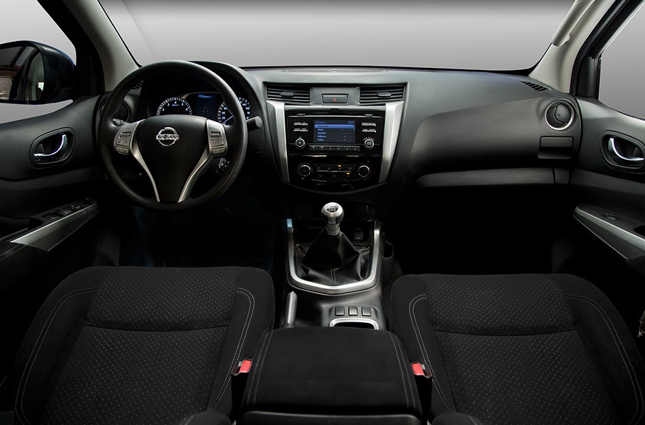 Nissan Frontier NP 300 2016
