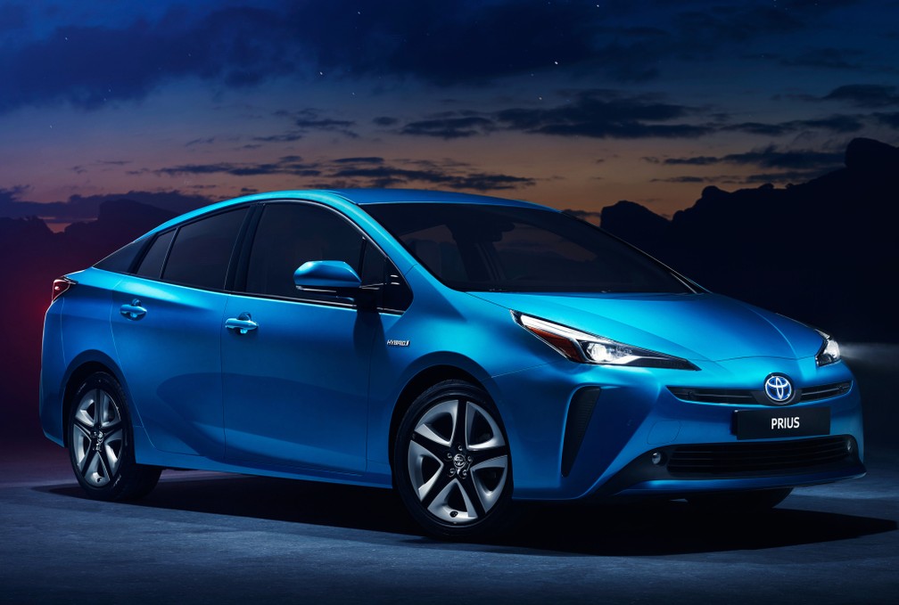 Toyota Prius 2019 ganha visual atualizado e tração integral — Foto: Divulgação/Toyota