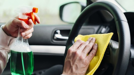 8 dicas para livrar de bactérias; seu carro pode ser mais sujo que um banheiro público