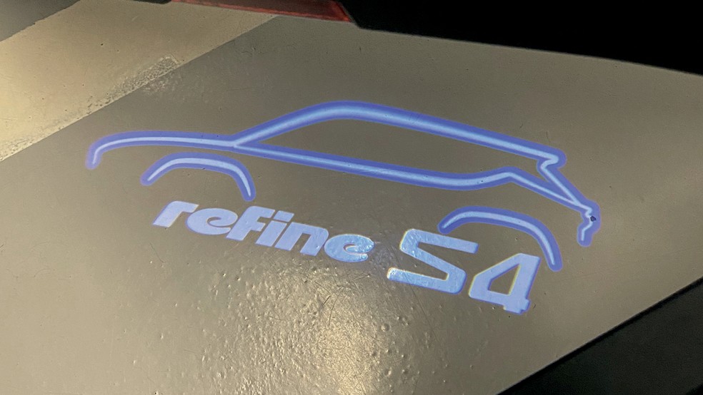  A projeção "Refine S4",  o nome chinês, deve ser corrigida para os carros vendidos ao público — Foto: Divulgação