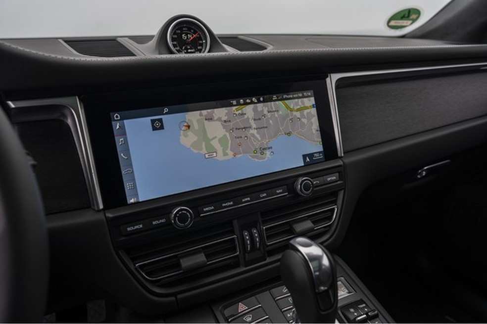 Multimídia tem ótima tela, mas deve conectividade com Android (Foto: Divulgação) — Foto: Auto Esporte