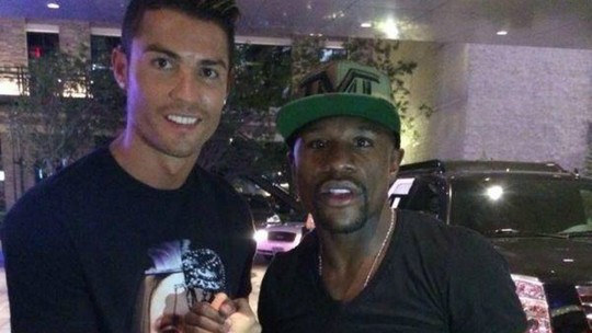 Floyd Mayweather mostra coleção de carros de R$135 mi e desperta "inveja" até em Cristiano Ronaldo