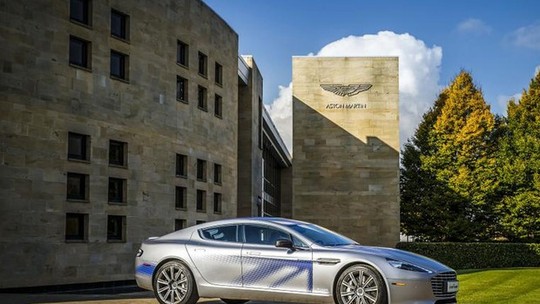 Aston Martin revela conceito RapidE