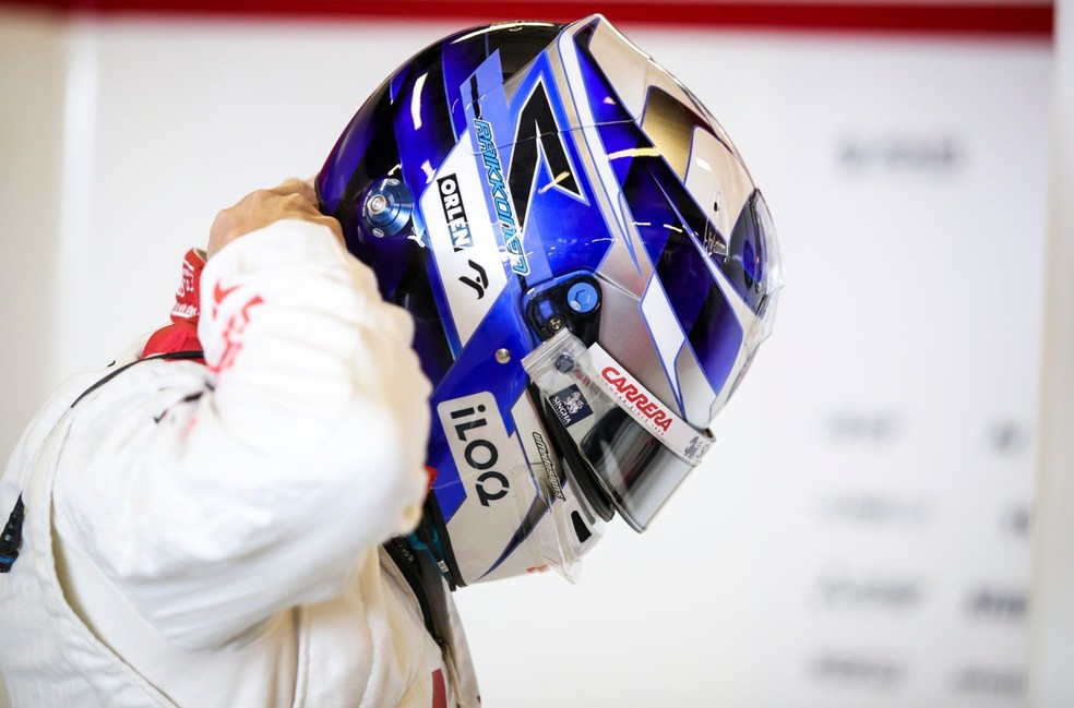 Equipamento de Raikkonen relembra sua estreia pela Sauber há 20 anos — Foto: Reprodução/Twitter