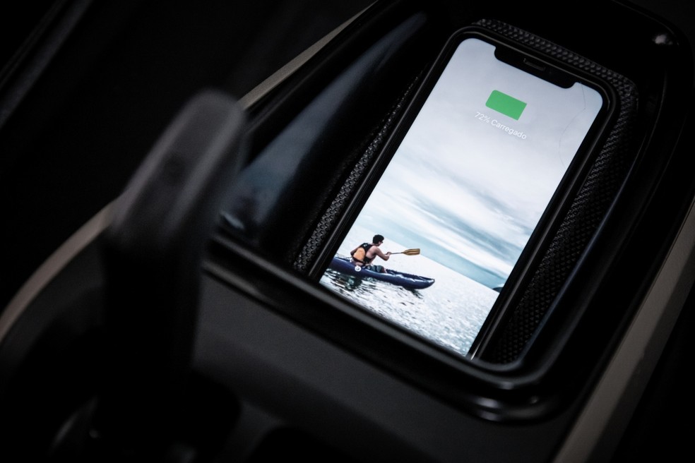 Volkswagen Meteor tem carregamento do celular por indução magnética — Foto: Divulgação