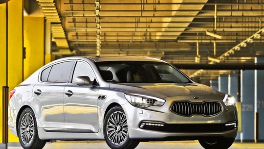 Kia Quoris chega por R$ 250 mil