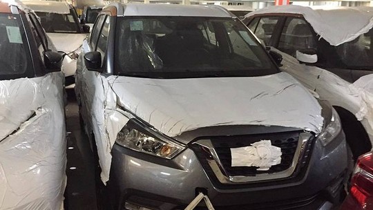 Flagras mostram primeiras unidades do Nissan Kicks chegando ao Brasil