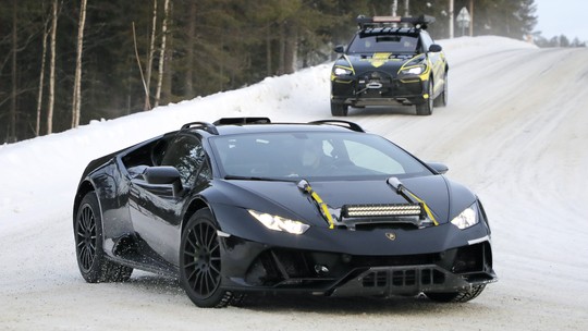 Lamborghini Huracán com pegada off-road é flagrado em testes e pode chegar neste ano