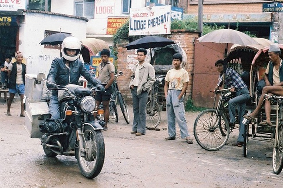 Elspeth Beard e sua BMW R 60/6 Boxer (Foto: Divulgação) — Foto: Auto Esporte