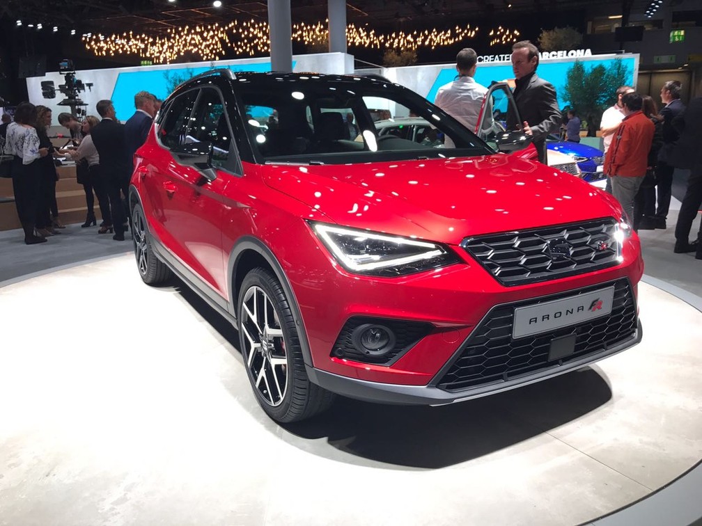 Seat Arona deve servir de inspiração para o T-Cross, SUV compacto que a Volkswagen irá lançar no Brasil no segundo semestre de 2018 — Foto: André Paixão/G1