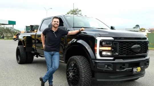 Cantor Zé Neto compra picape gigantesca da Ford por R$ 1,5 milhão; conheça