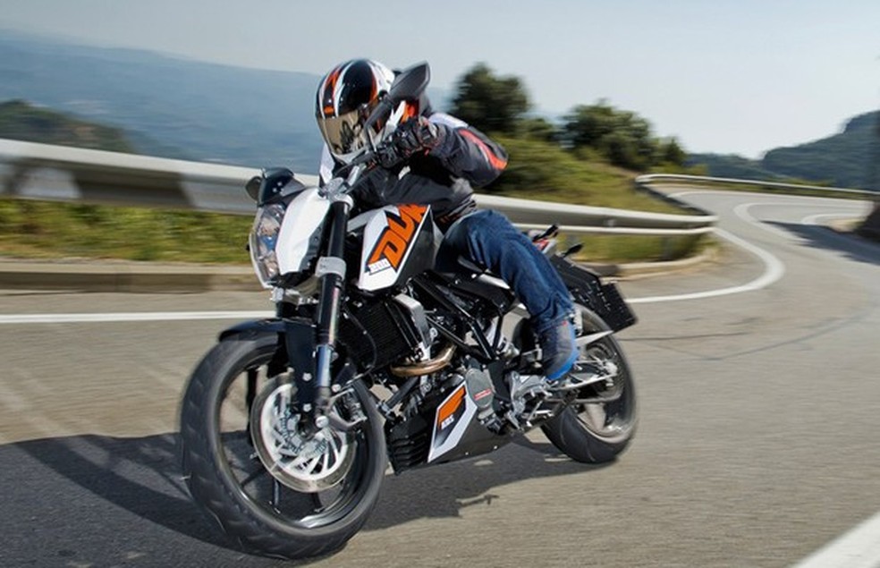 KTM Duke 200 2016 (Foto: Divulgação) — Foto: Auto Esporte