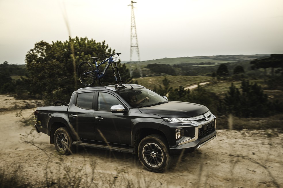 Mitsubishi L200 Triton Sport — Foto: Divulgação