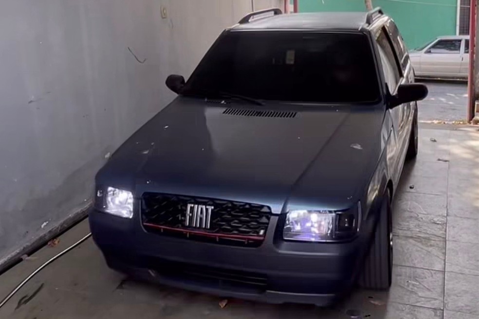 Fiat Uno tem grade de Argo com logo atualizado da marca italiana � Foto: Reprodu��o/Instagram @euguidouno