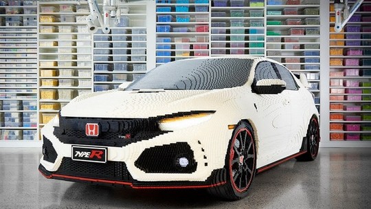 Honda Civic Type R ganha versão feita de Lego em escala real