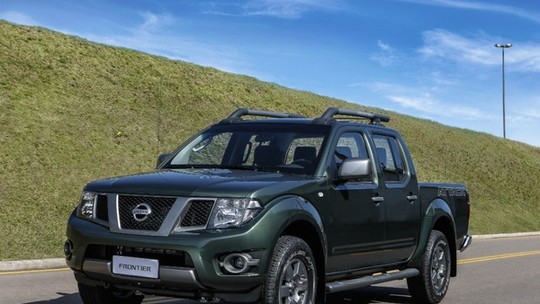 Nissan Frontier ganha nova versão com câmbio automático 
