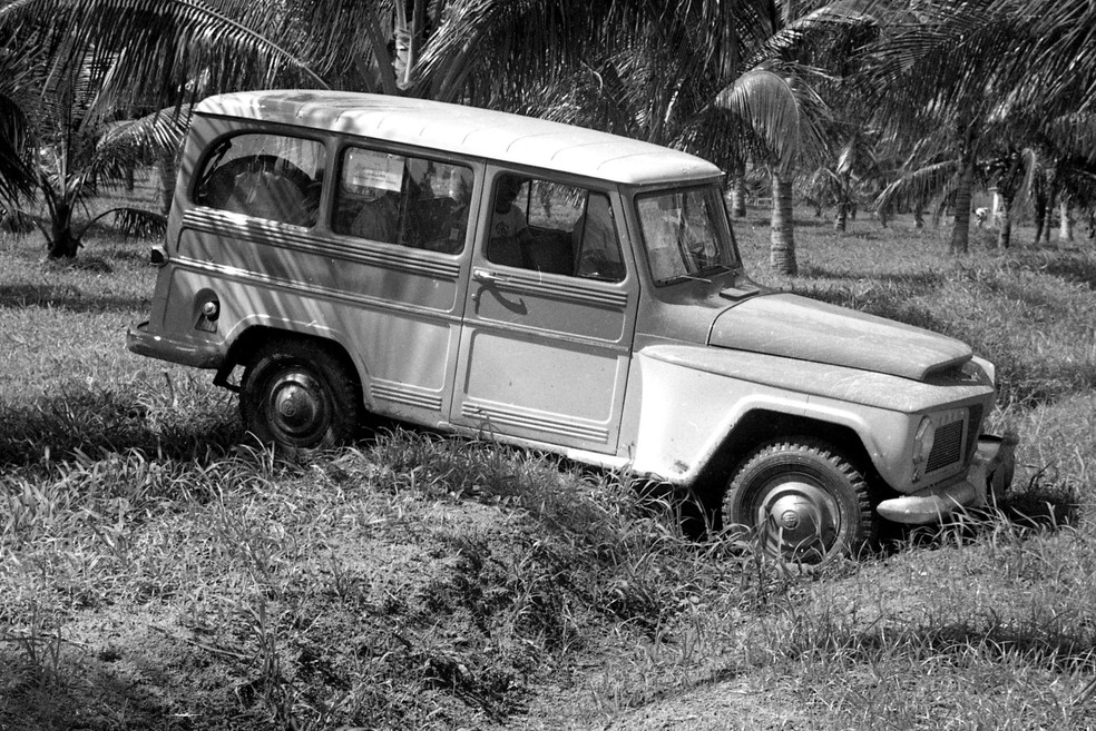 Rural Willys recebeu mudanças no desenho, com detalhes pensados exclusivamente para o mercado brasileiro  — Foto: Divulgação/Acervo MIAU