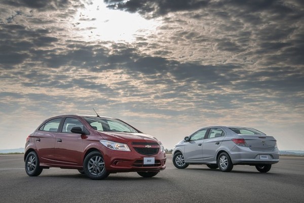 Avaliação: Novos Chevrolet Onix e Prisma Joy