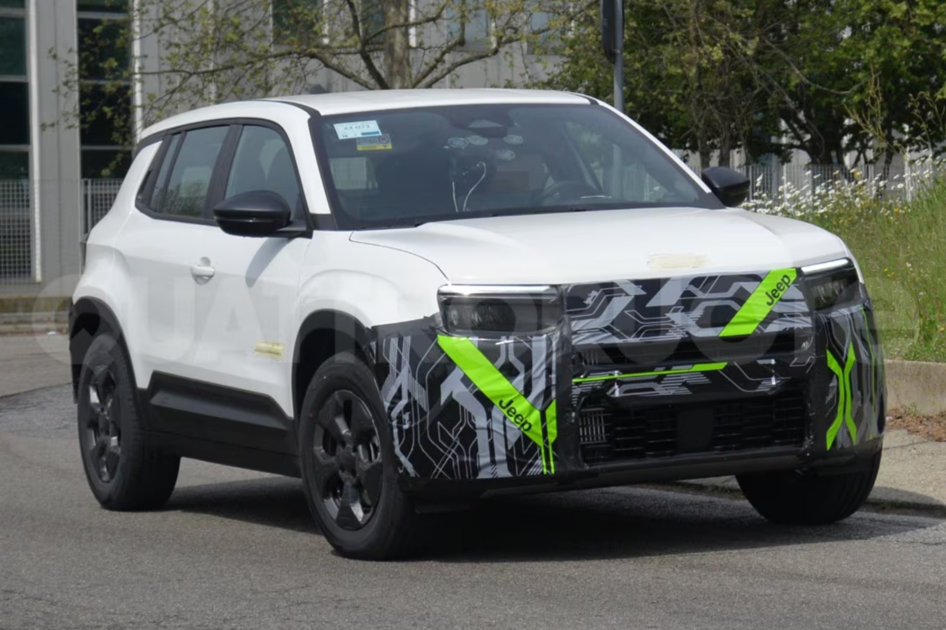 Flagra Jeep Avenger reestilizado vira ao Brasil com motor turbo de 116 cv